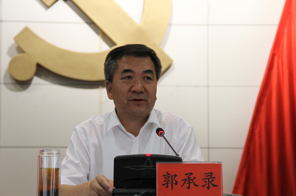 全市基層黨建工作推進(jìn)會強(qiáng)調(diào) 提高政治站位 增強(qiáng)服務(wù)能力 靠實工作責(zé)任確保黨建統(tǒng)領(lǐng)“一強(qiáng)三創(chuàng)”行動落到實處(圖3) 【關(guān)注】全市基層黨建工作推進(jìn)會召開