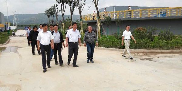 市人大常委會(huì)黨組副書記、副主任樊文浩一行調(diào)研泓源公司項(xiàng)目建設(shè)情況(圖3)