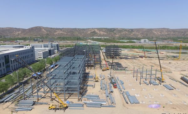 泓源公司有序推進智能光電產業(yè)園項目建設(圖2) 泓源公司有序推進智能光電產業(yè)園項目建設(圖2)