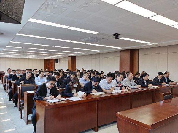 泓源公司召開安全生產(chǎn)工作會(huì)議(圖2) 泓源公司召開安全生產(chǎn)工作會(huì)議(圖2)